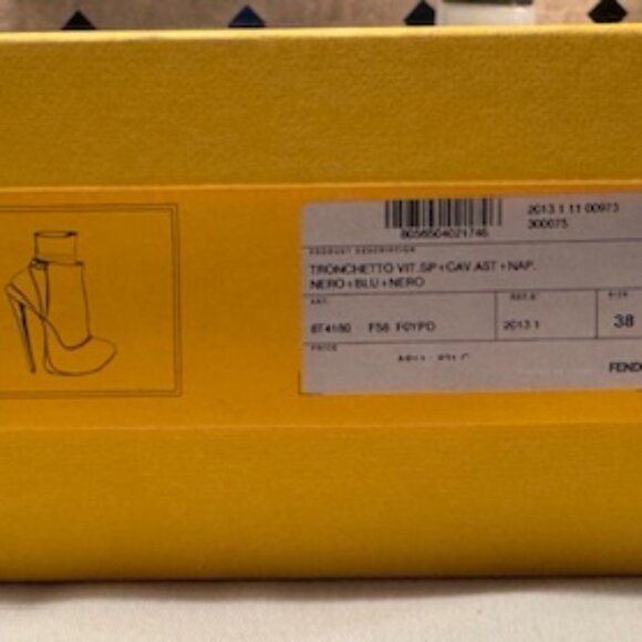 Fendi Victorian Calf Hair/ Patent Leather Ankle Booties -Size 38 w/ Box LIKE NEW - Picture 13 of 14